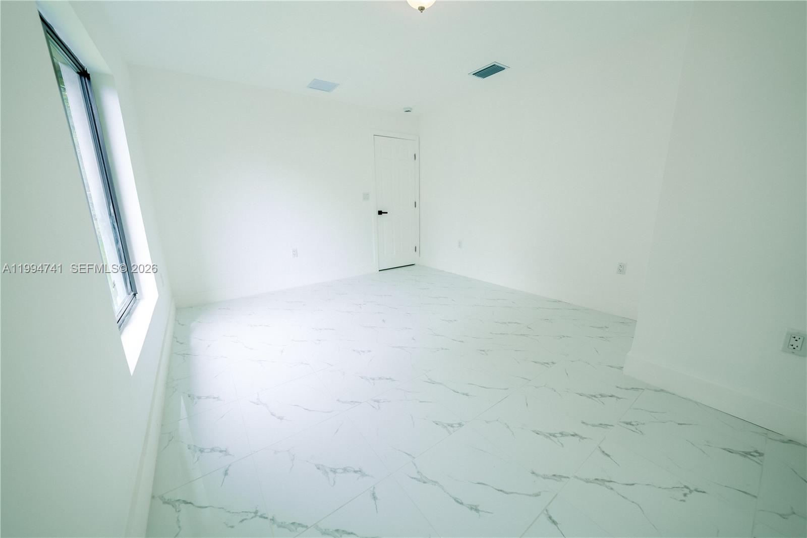   /  2334 sq. ft. $ 2026-04-22 0 Photo