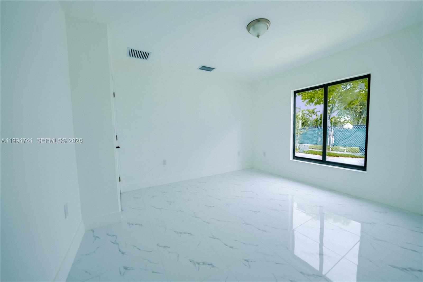   /  2334 sq. ft. $ 2026-04-22 0 Photo