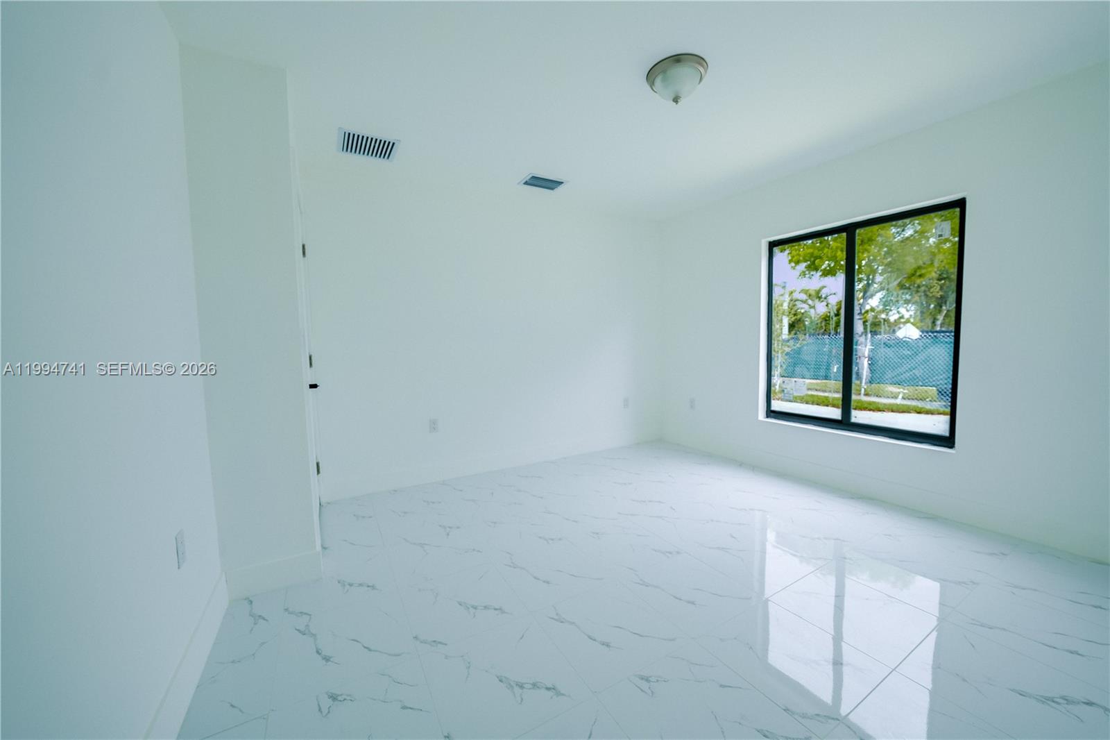   /  2334 sq. ft. $ 2026-04-22 0 Photo