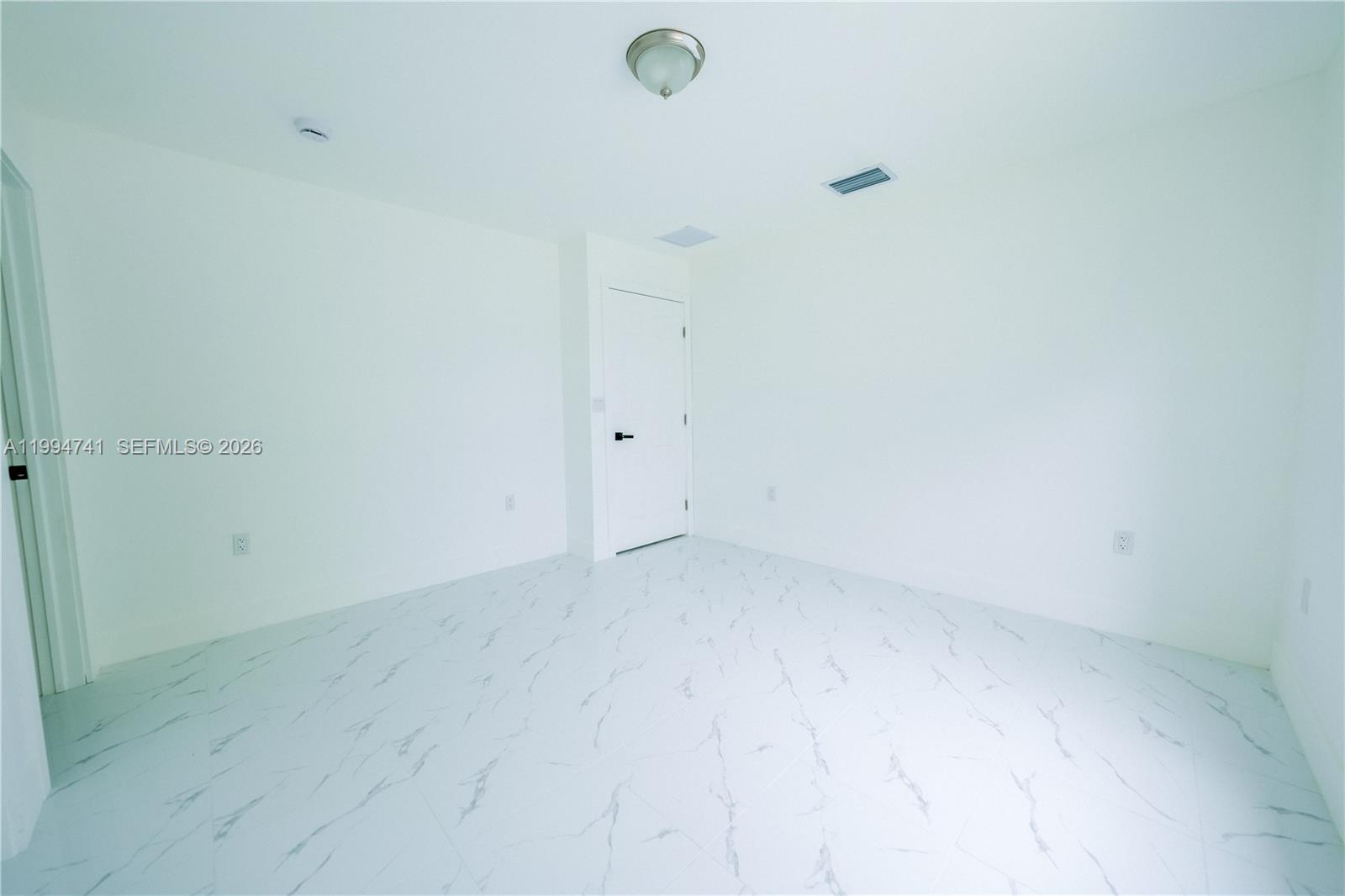   /  2334 sq. ft. $ 2026-04-22 0 Photo