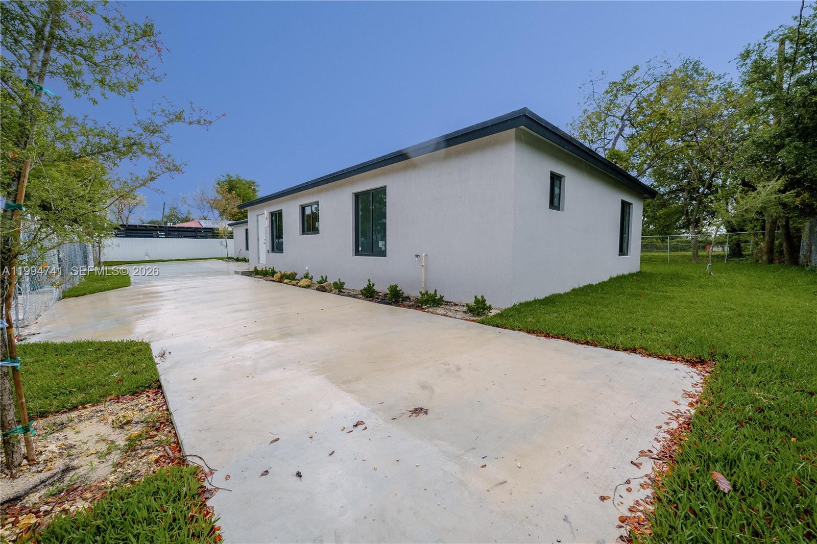   /  2334 sq. ft. $ 2026-04-22 0 Photo