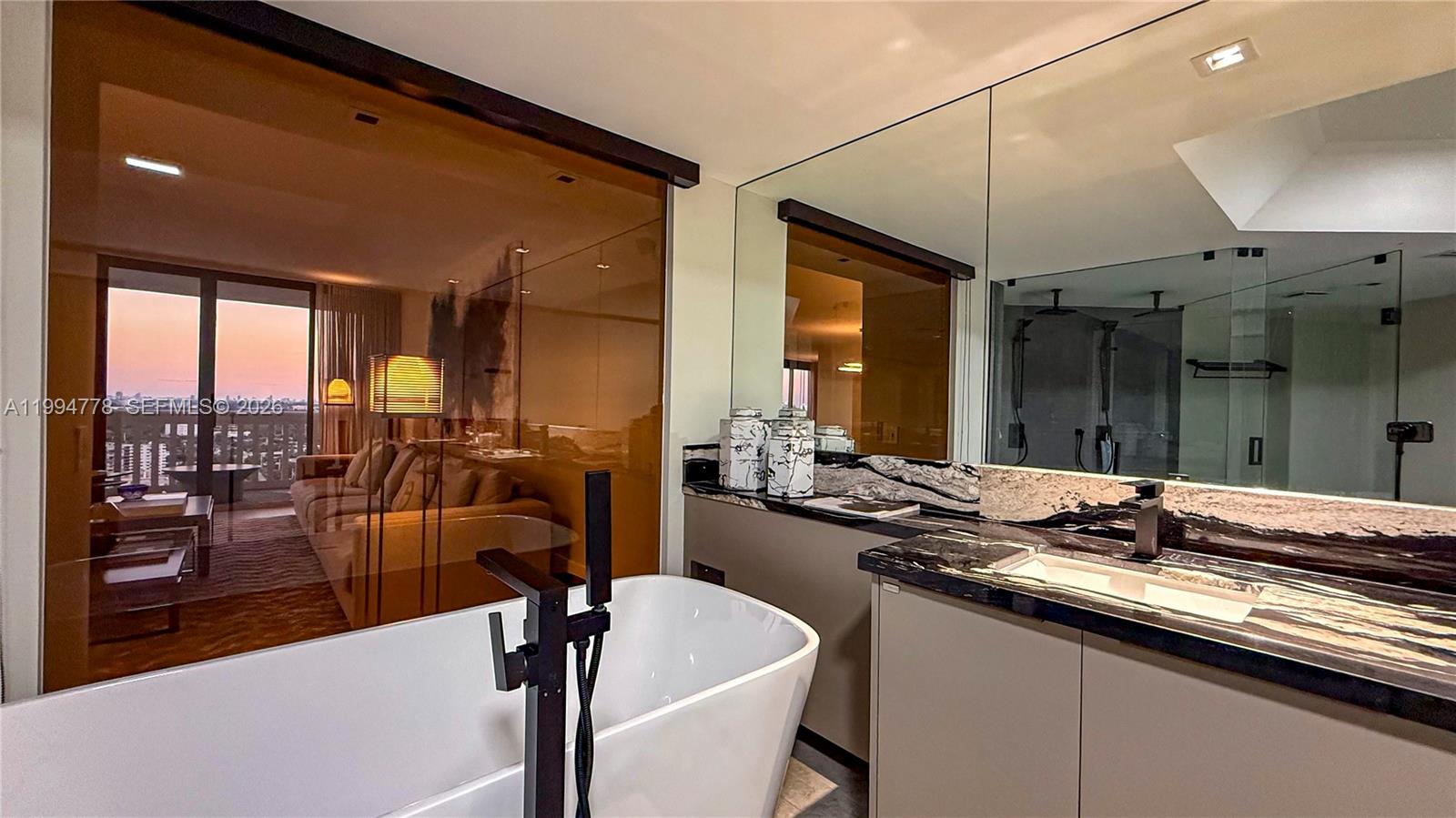 2404 3 / 3 2560 кв.футов $ 2026-04-03 0 Фото