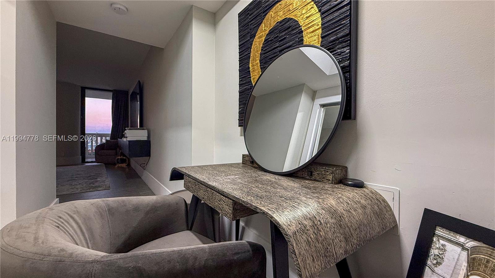 2404 3 / 3 2560 кв.футов $ 2026-04-03 0 Фото