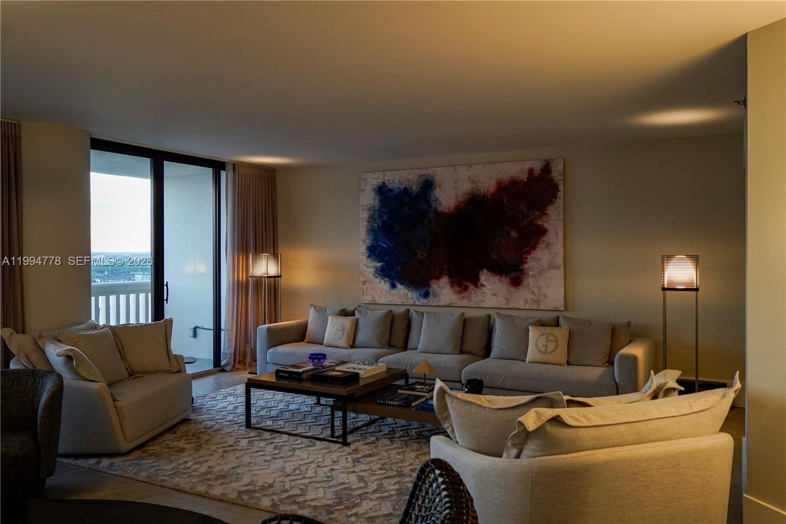 2404 3 / 3 2560 кв.футов $ 2026-04-03 0 Фото