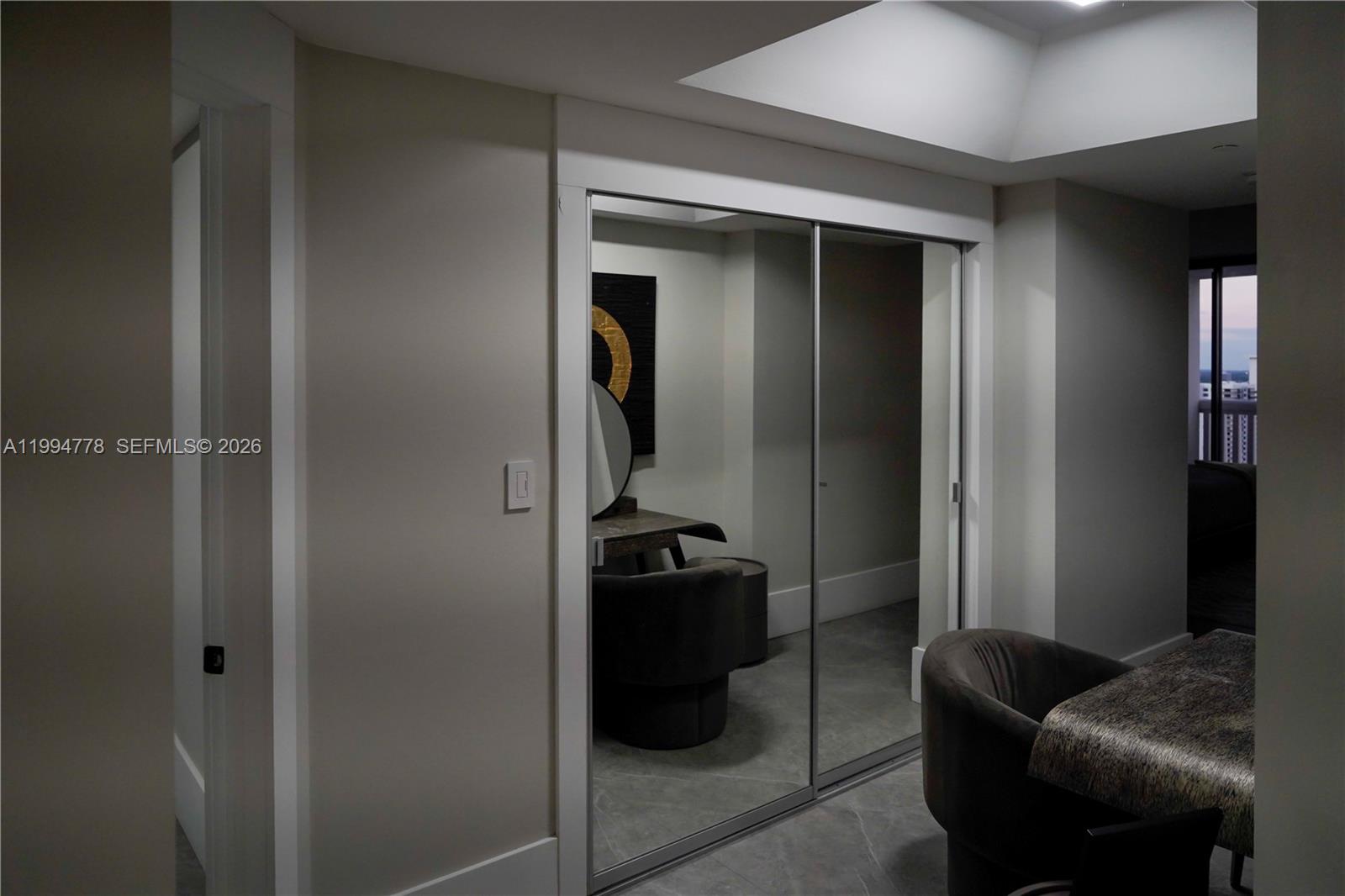 2404 3 / 3 2560 кв.футов $ 2026-04-03 0 Фото