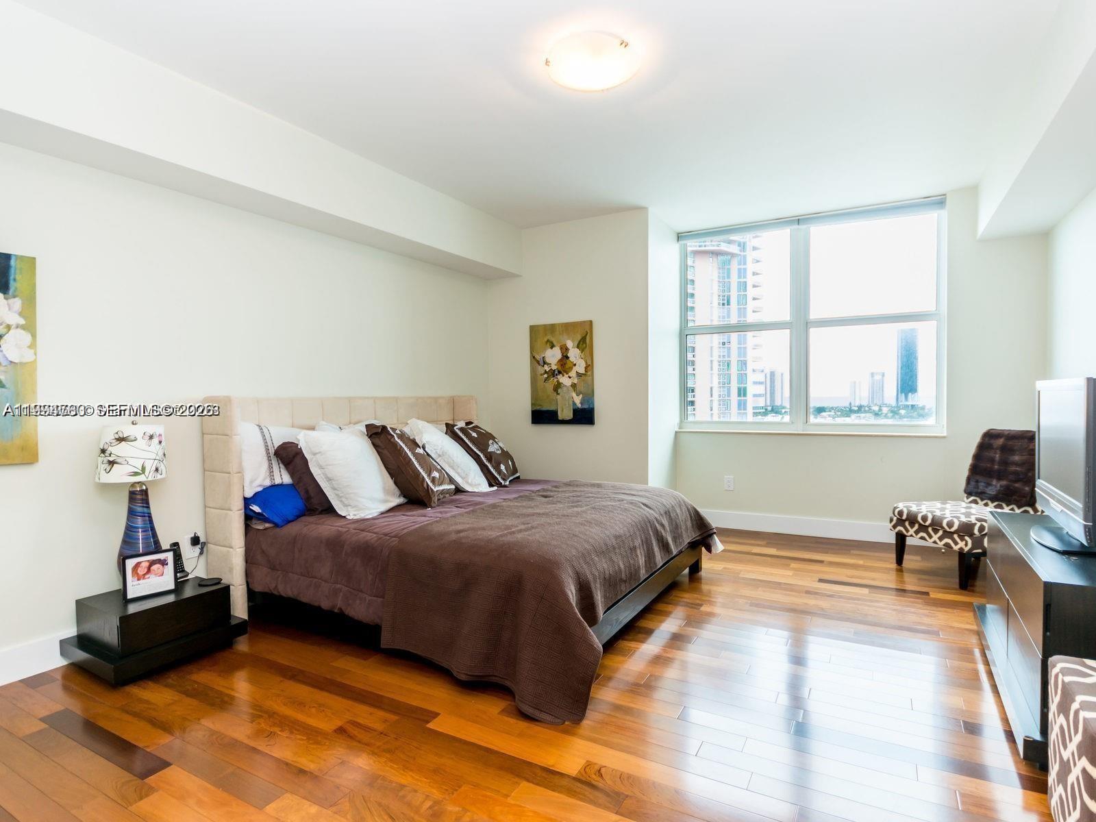 Photo of 3330 190th St  #1412, Aventura, Florida, 33180 - Master