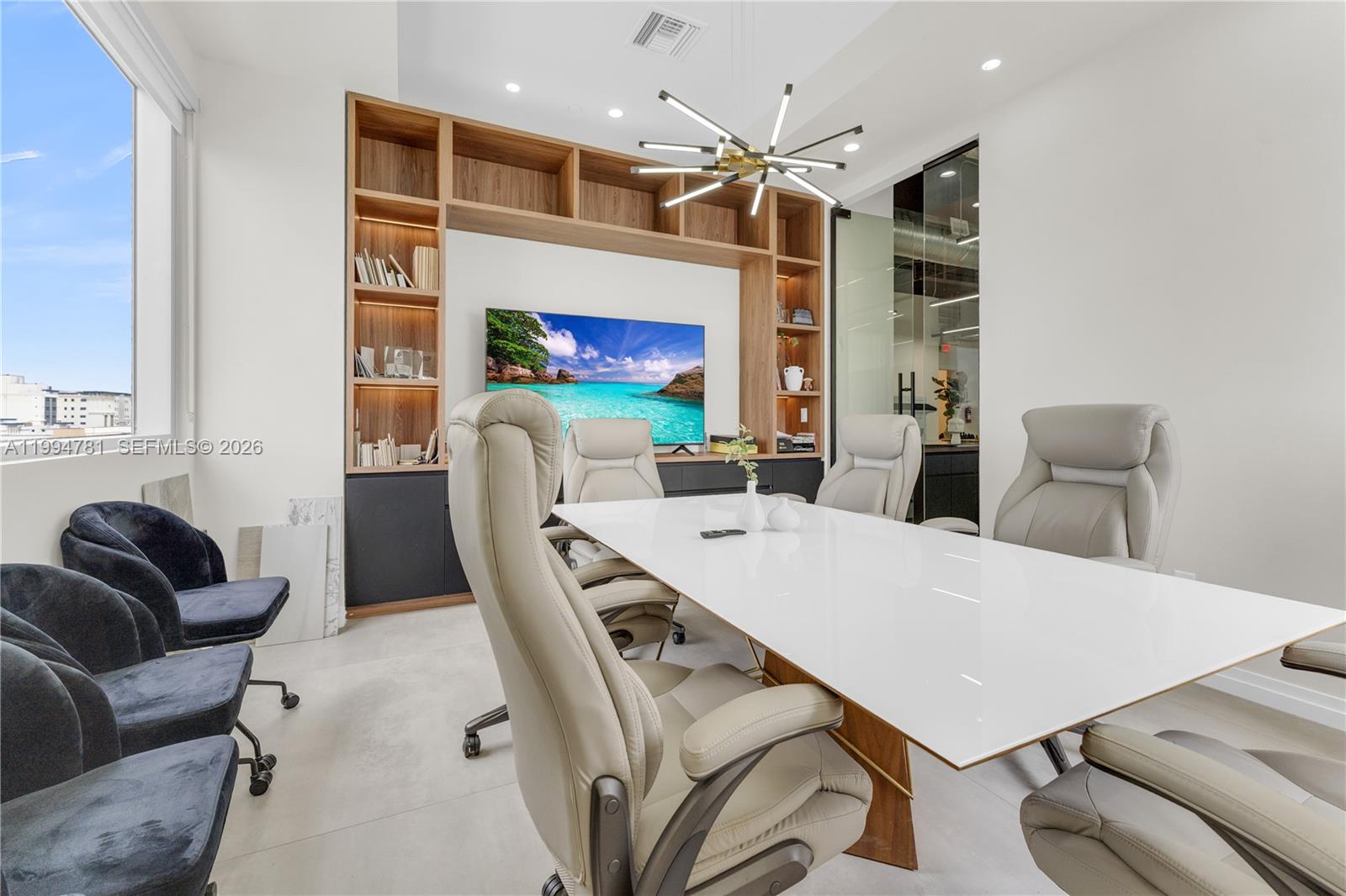 1009  /   sq. ft. $ 2026-04-03 0 Photo