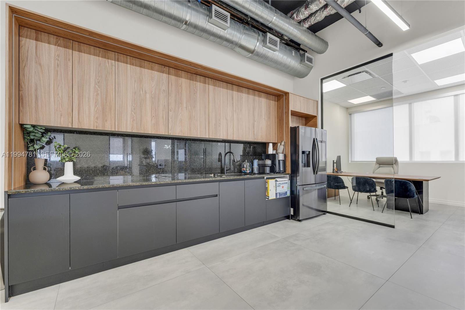 1009  /   sq. ft. $ 2026-04-03 0 Photo