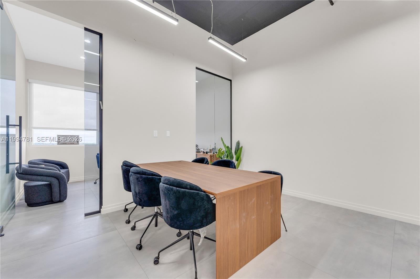 1009  /   sq. ft. $ 2026-04-03 0 Photo