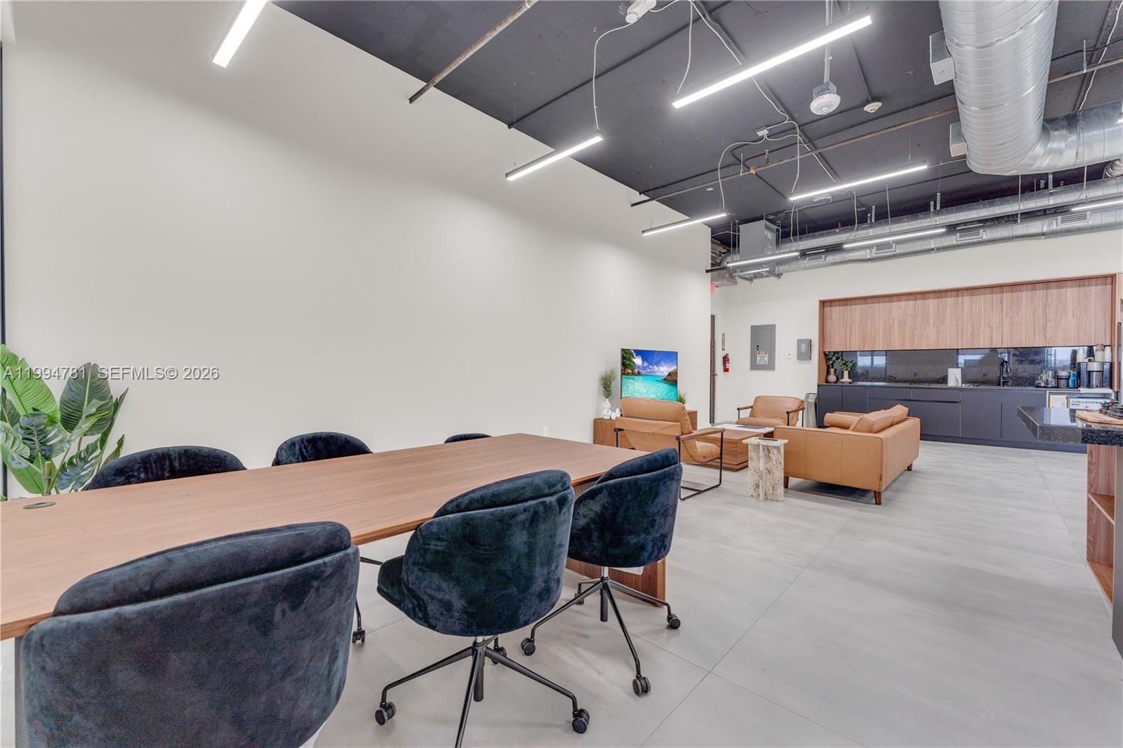 1009  /   sq. ft. $ 2026-04-03 0 Photo