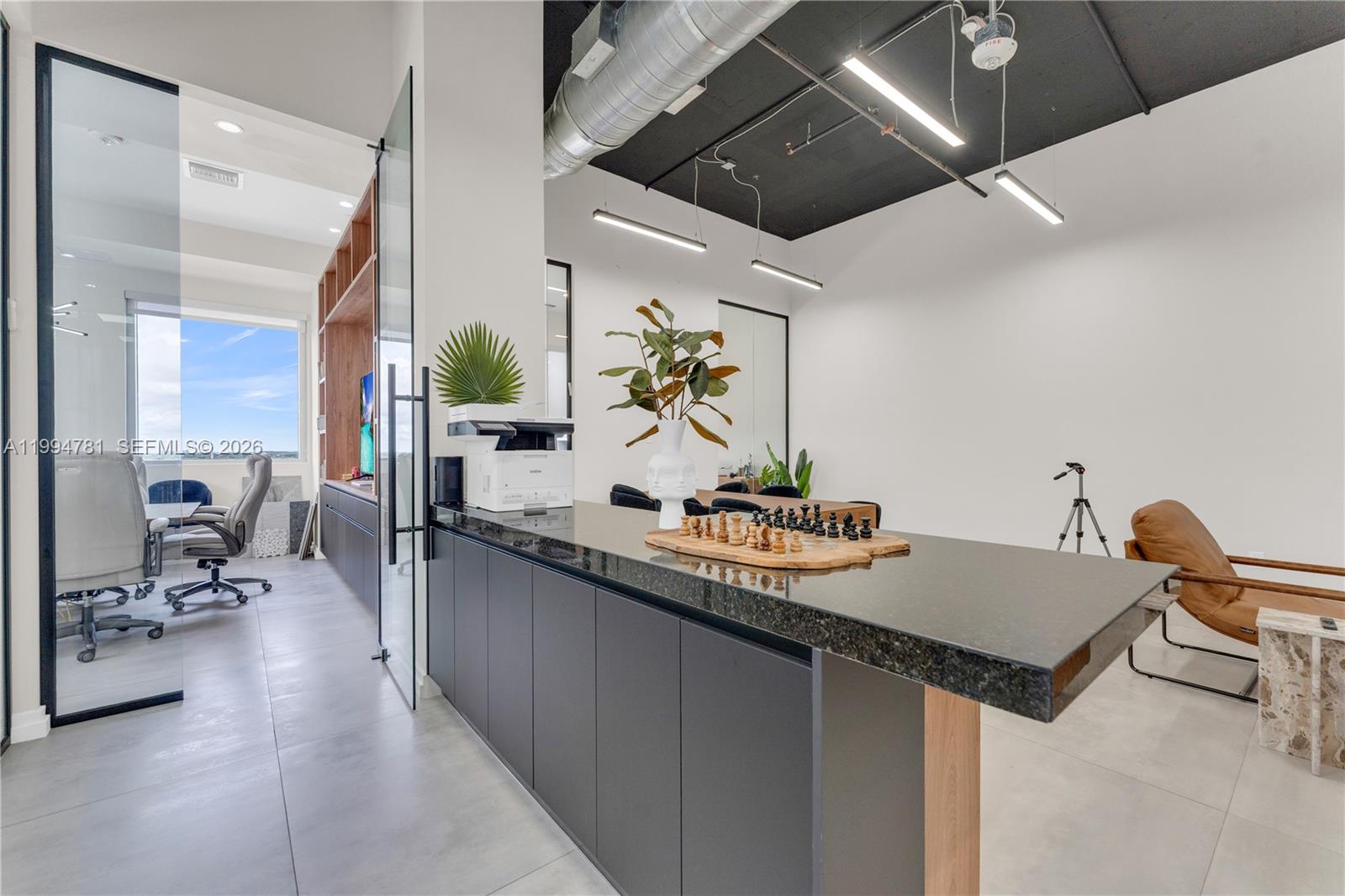 1009  /   sq. ft. $ 2026-04-03 0 Photo