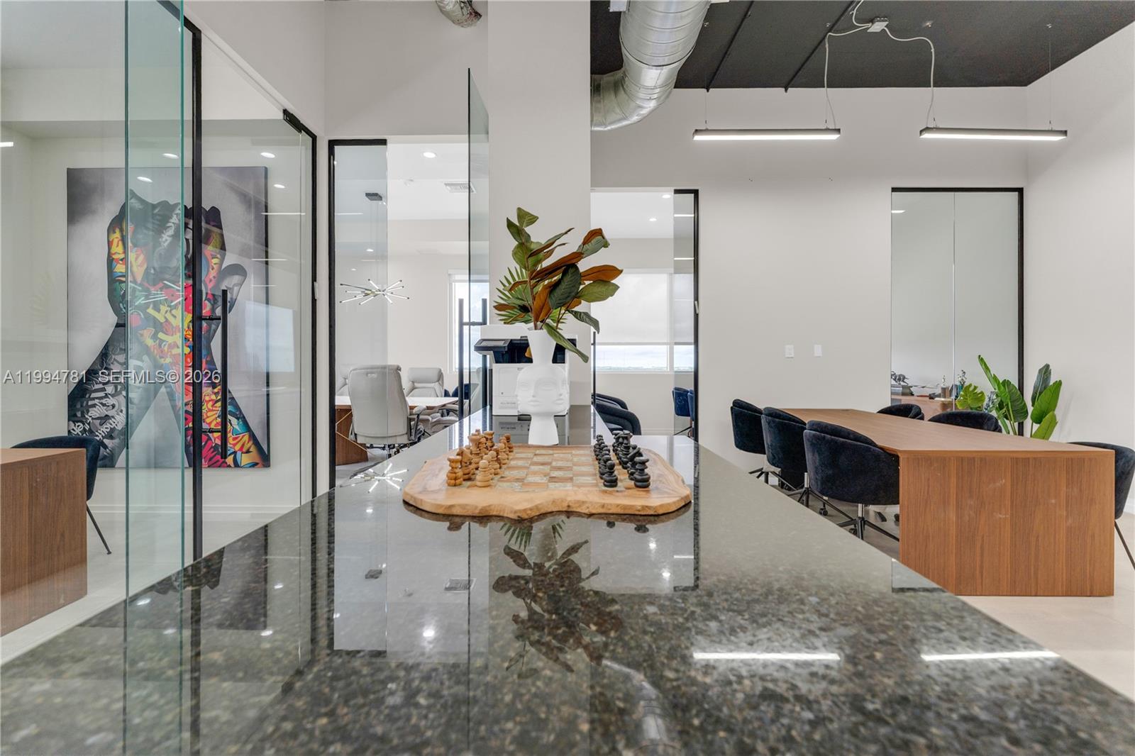 1009  /   sq. ft. $ 2026-04-03 0 Photo