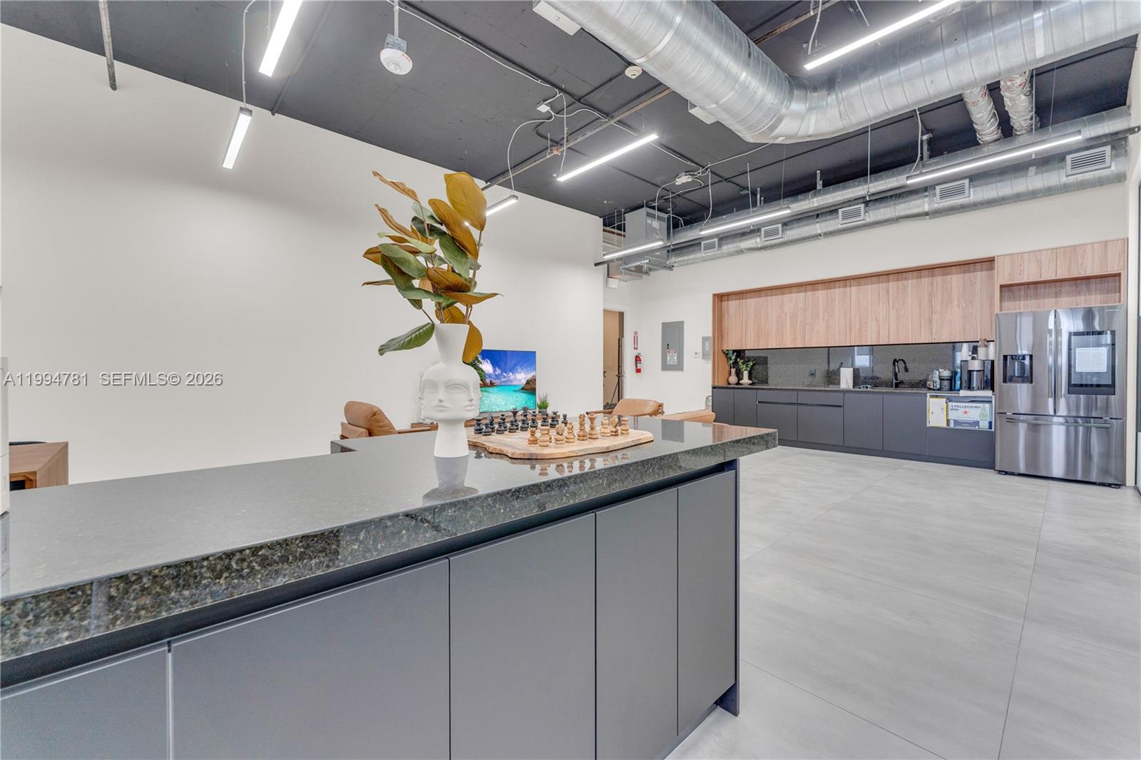 1009  /   sq. ft. $ 2026-04-03 0 Photo