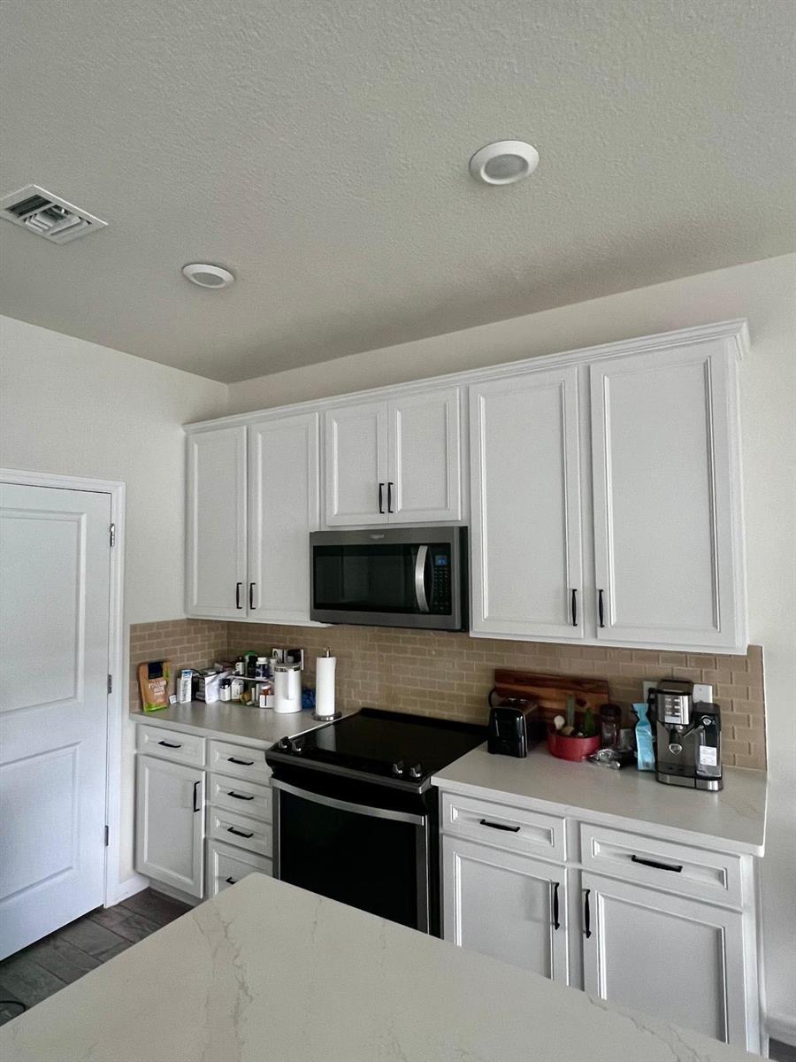 4924 3 /  1952 sq. ft. $ 2026-06-05 0 foto