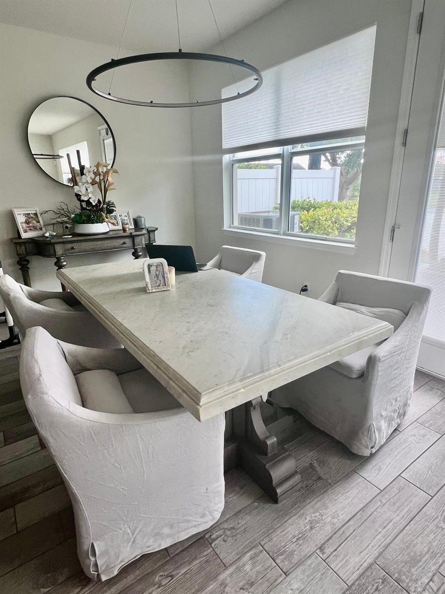 4924 3 /  1952 sq. ft. $ 2026-06-05 0 foto