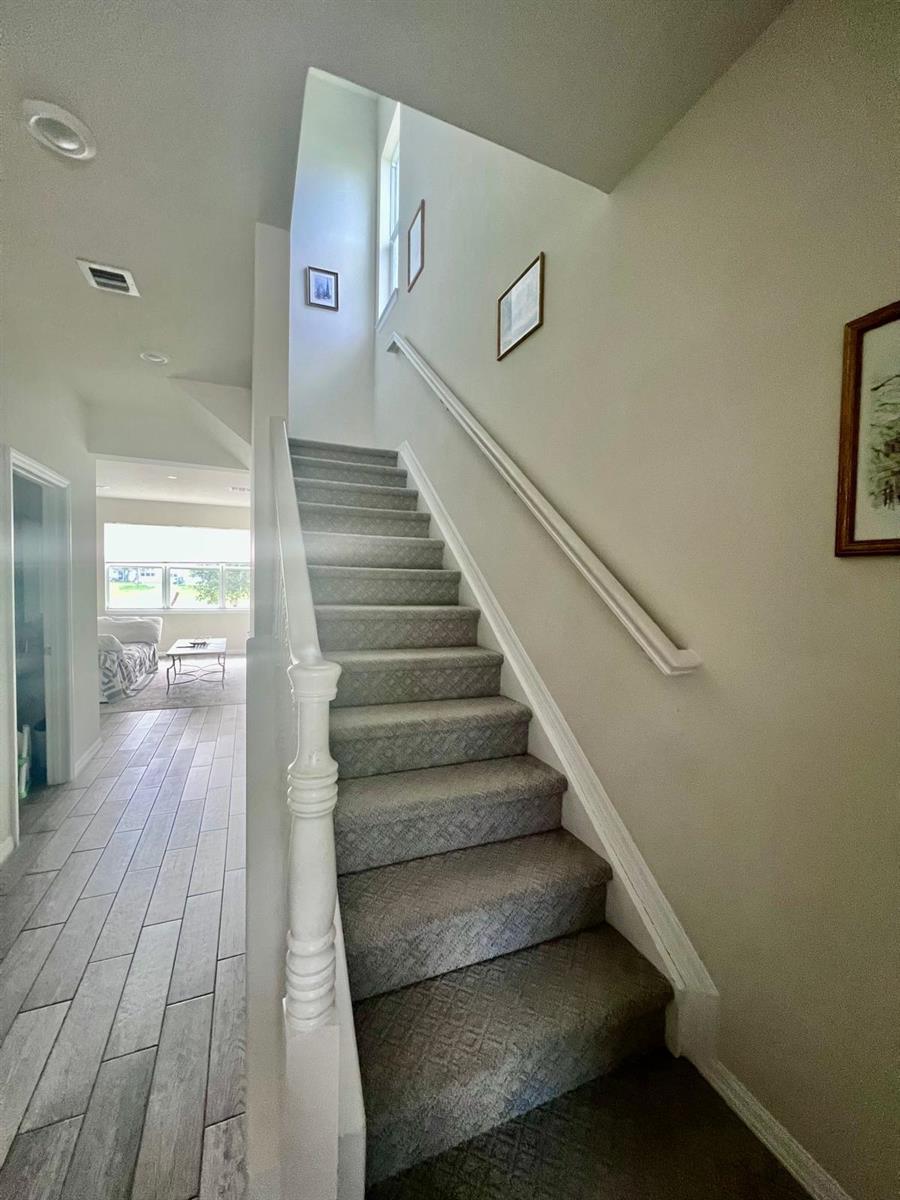 4924 3 /  1952 sq. ft. $ 2026-06-05 0 foto