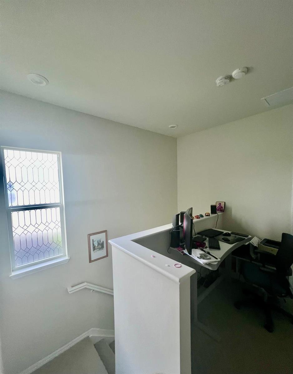4924 3 /  1952 sq. ft. $ 2026-06-05 0 foto