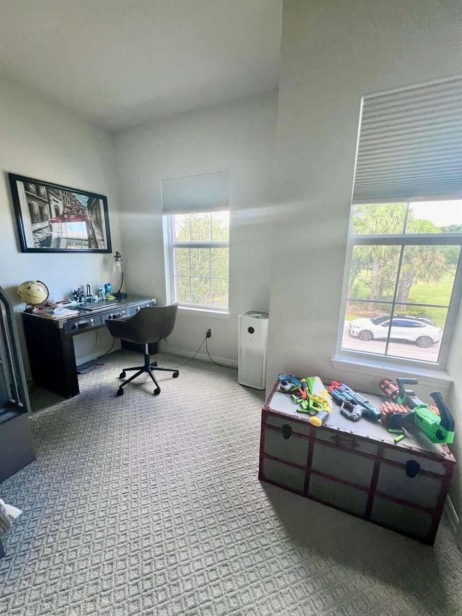 4924 3 /  1952 sq. ft. $ 2026-06-05 0 foto
