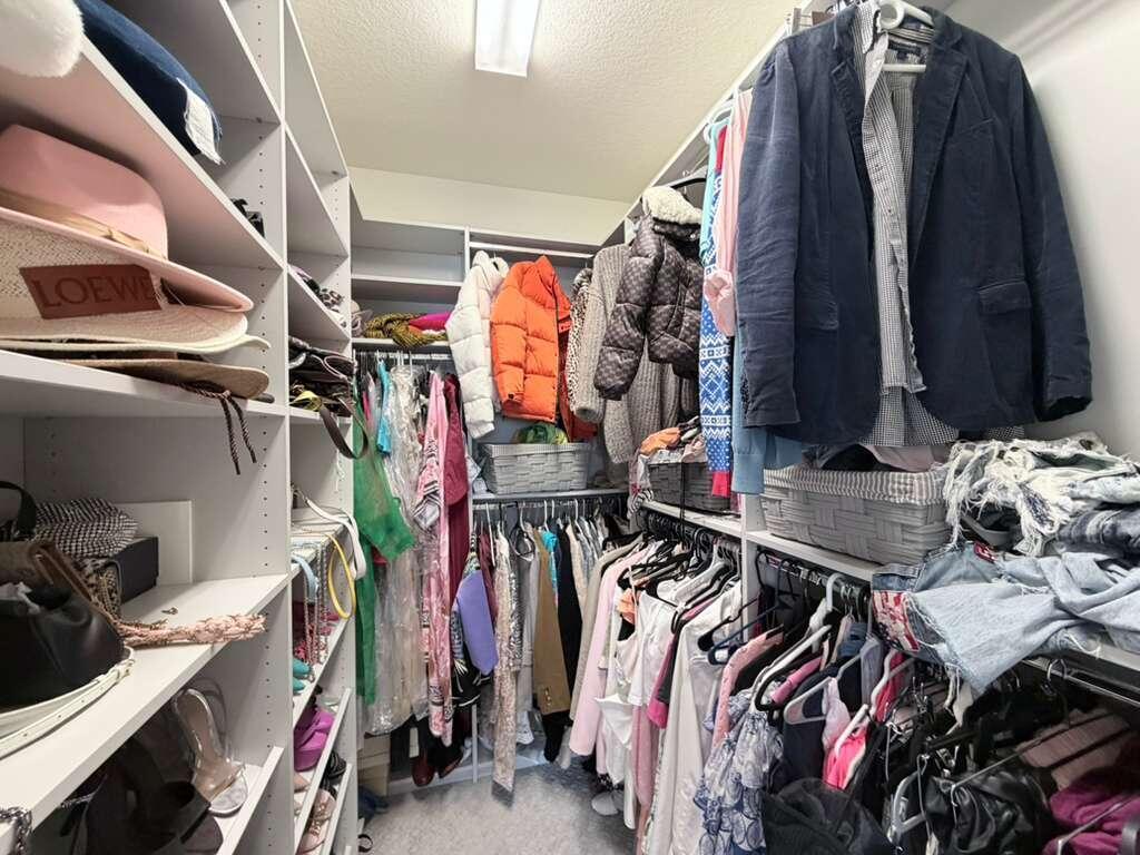4924 3 /  1952 sq. ft. $ 2026-06-05 0 foto