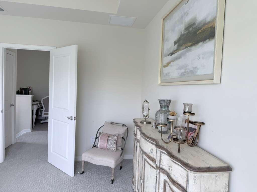 4924 3 /  1952 sq. ft. $ 2026-06-05 0 foto