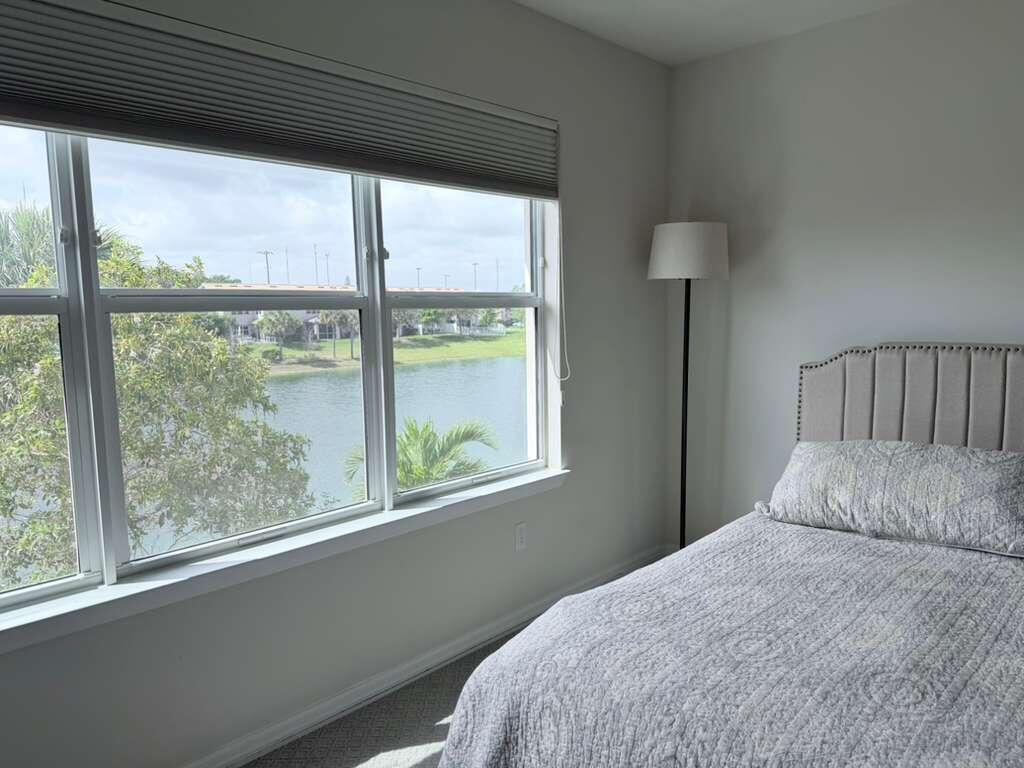 4924 3 /  1952 sq. ft. $ 2026-06-05 0 foto