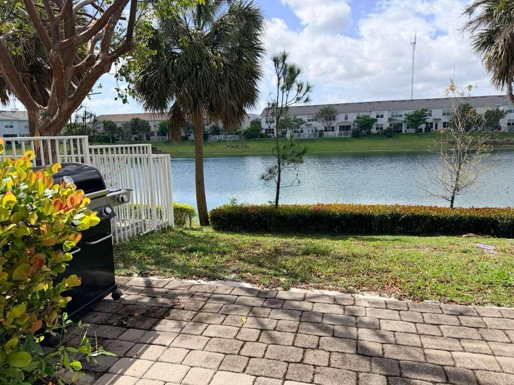 4924 3 /  1952 sq. ft. $ 2026-06-05 0 foto