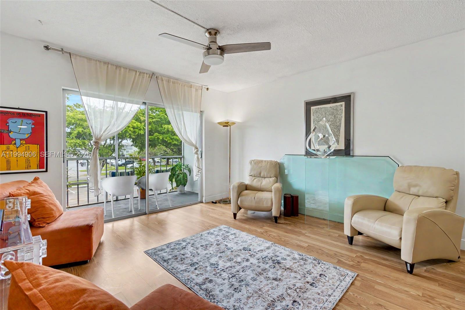 See details 215 1 / 2 744 sq. ft. $ 2026-04-04 0 Photo