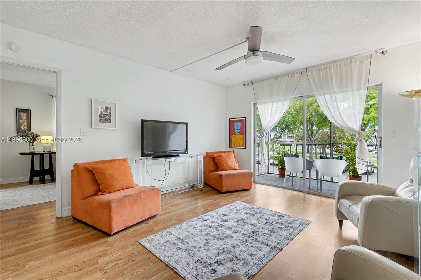 See details 215 1 / 2 744 sq. ft. $ 2026-04-04 0 Photo