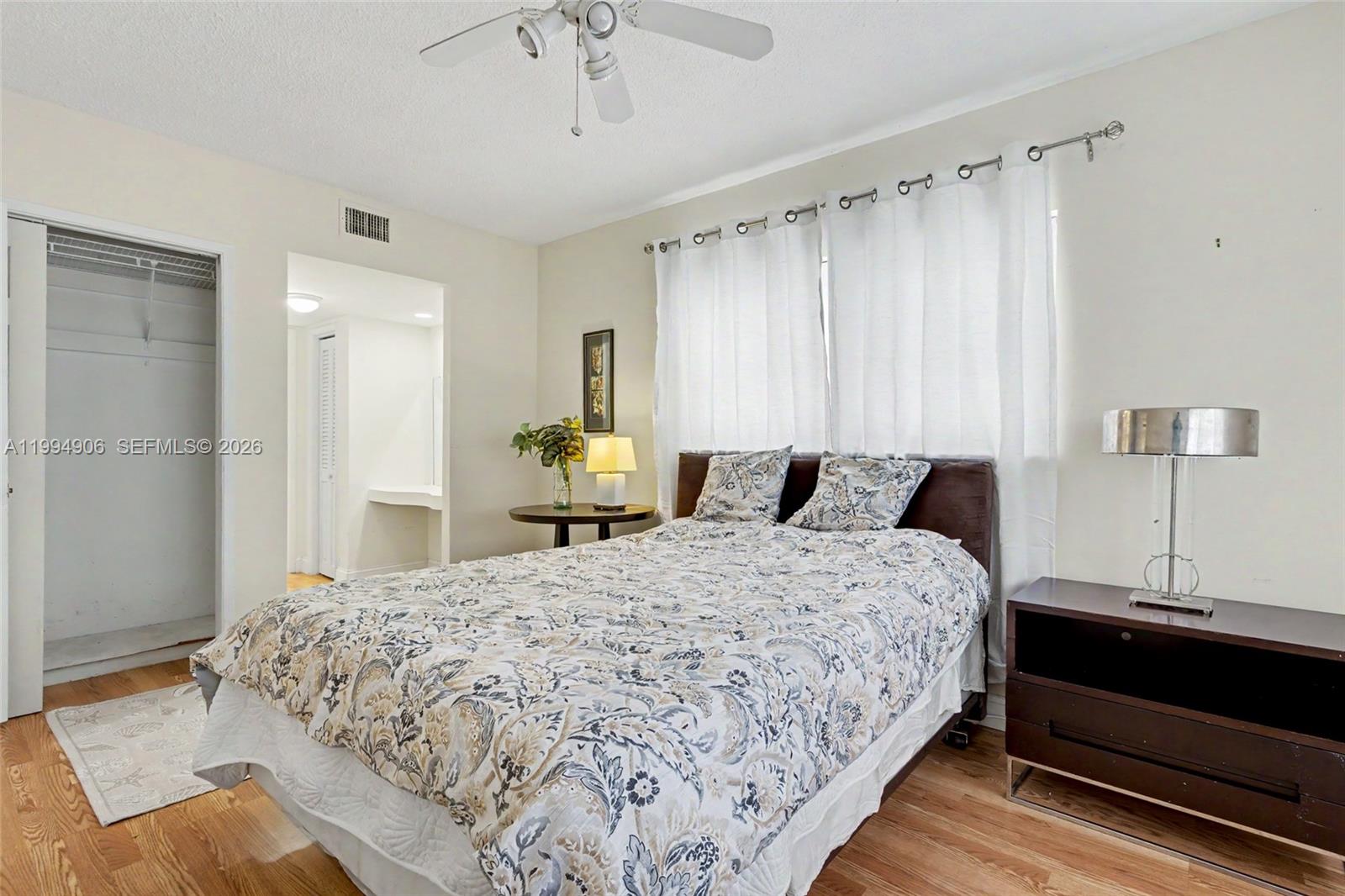 See details 215 1 / 2 744 sq. ft. $ 2026-04-04 0 Photo