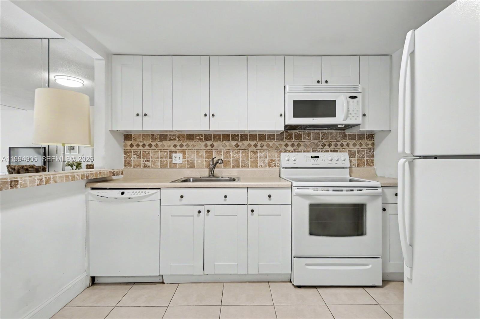 See details 215 1 / 2 744 sq. ft. $ 2026-04-04 0 Photo