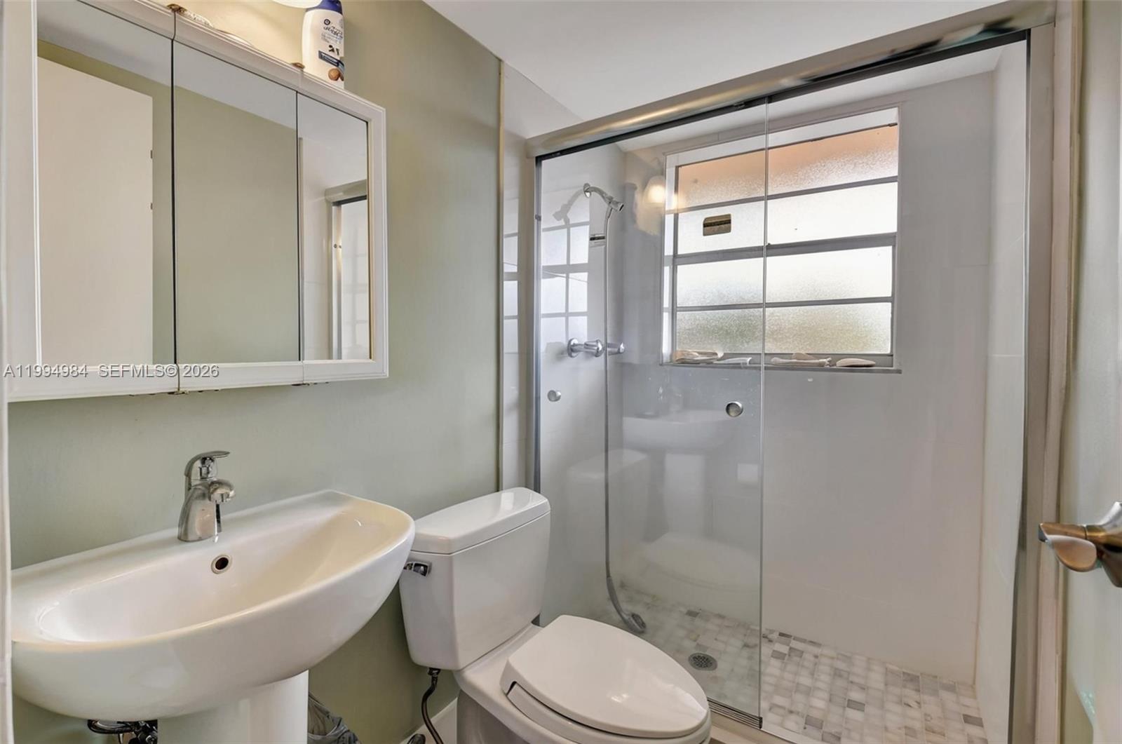 308 2 / 2 920 sq. ft. $ 2026-04-04 0 Photo