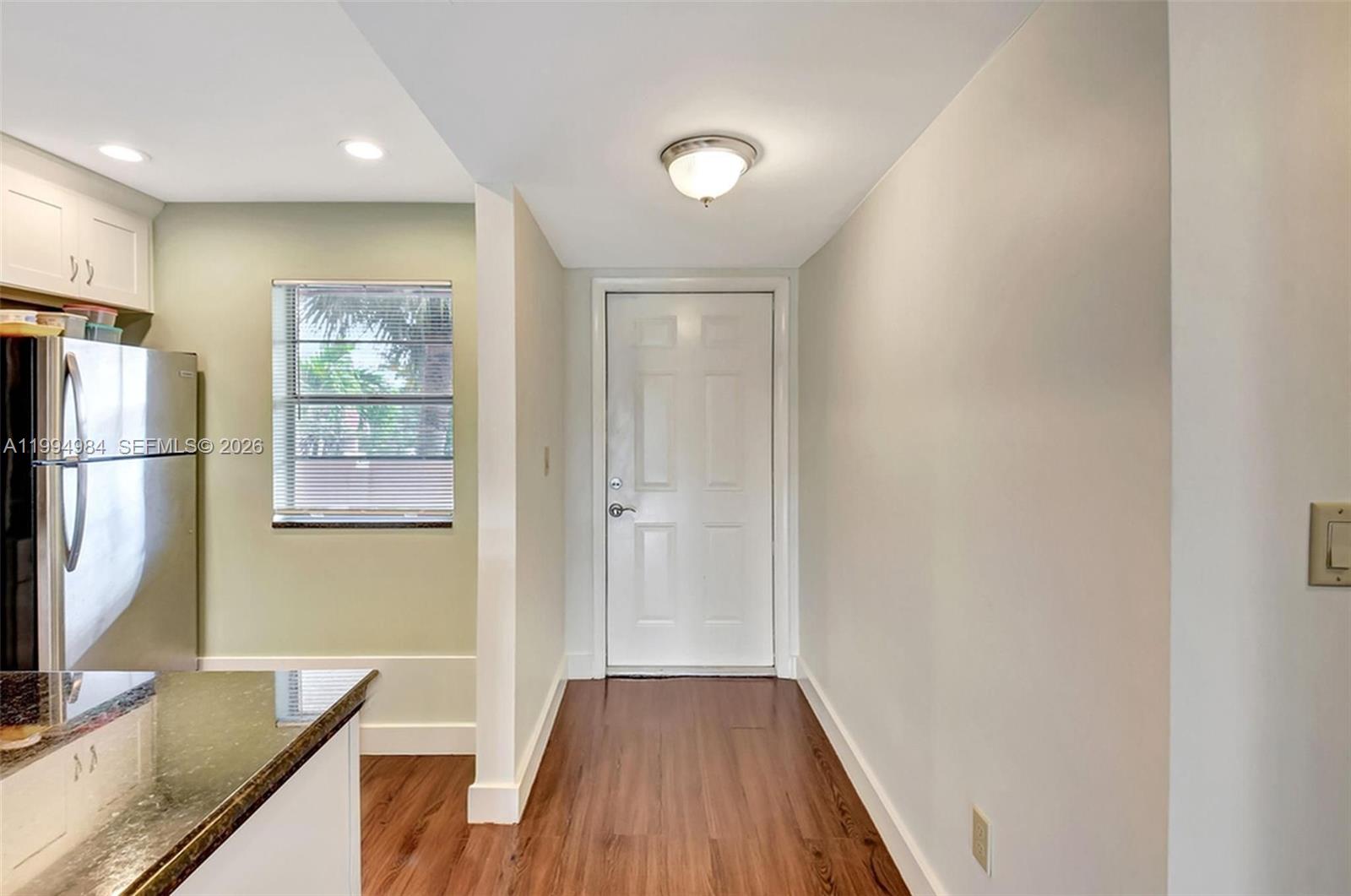 308 2 / 2 920 sq. ft. $ 2026-04-04 0 Photo