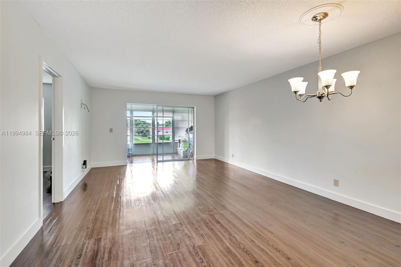 308 2 / 2 920 sq. ft. $ 2026-04-04 0 Photo