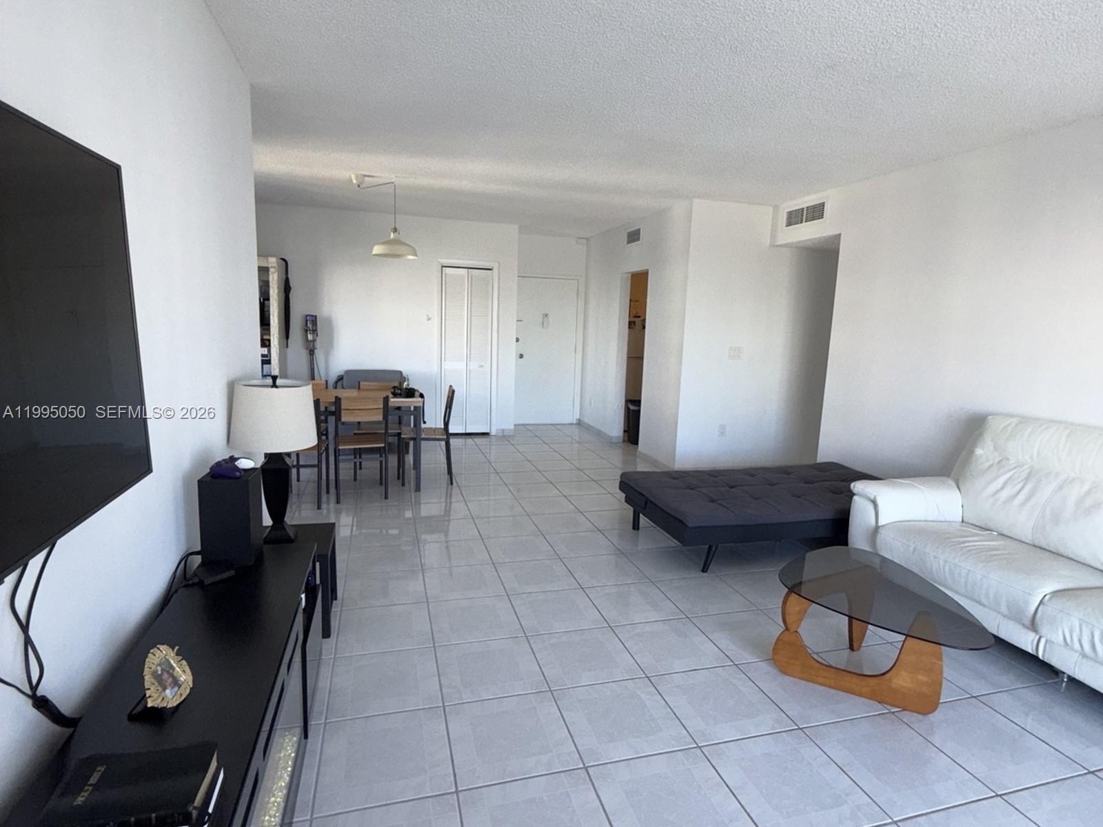 1031 2 / 2 1350 sq. ft. $ 2026-04-04 0 Photo