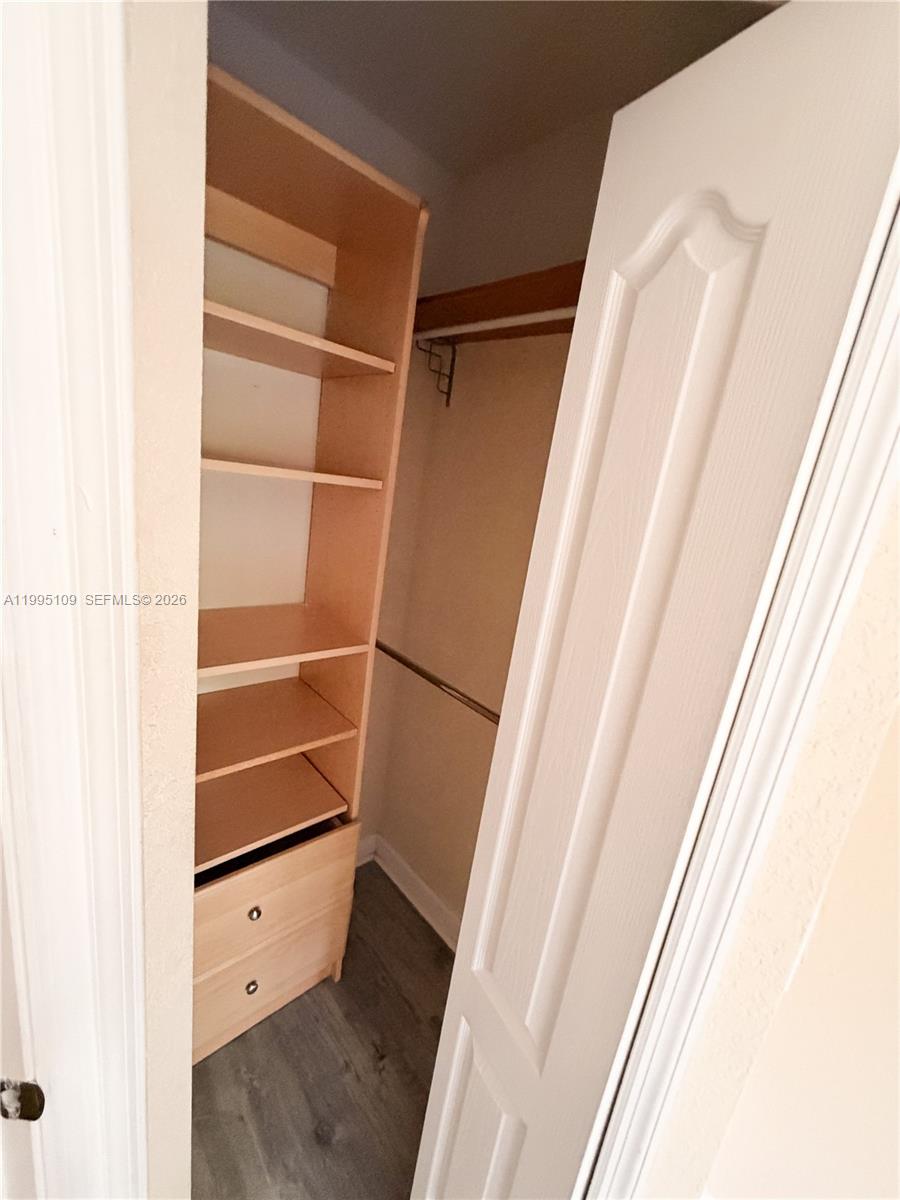 2039 2 / 3 1282 sq. ft. $ 2026-04-06 0 Photo