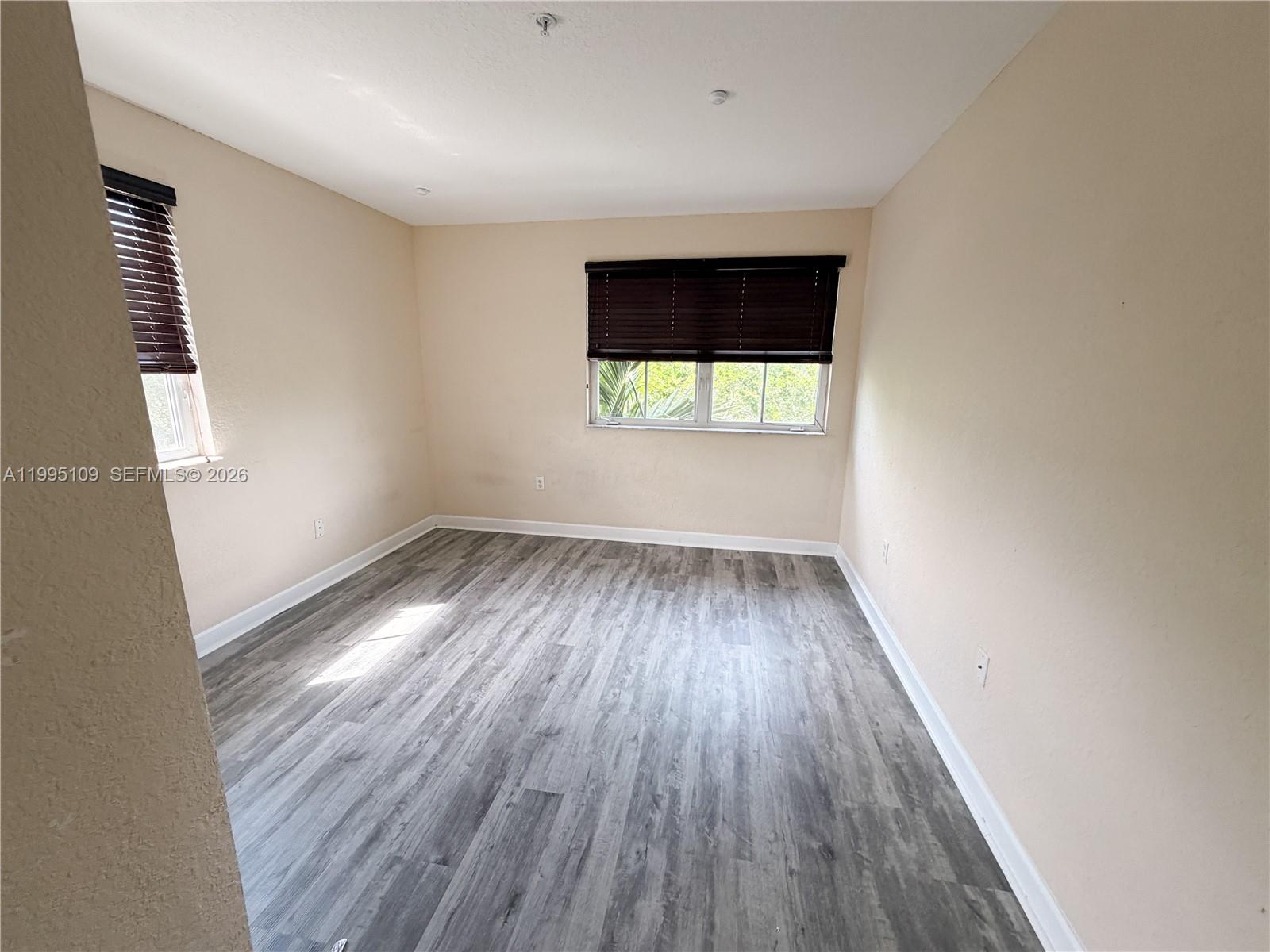 2039 2 / 3 1282 sq. ft. $ 2026-04-06 0 Photo