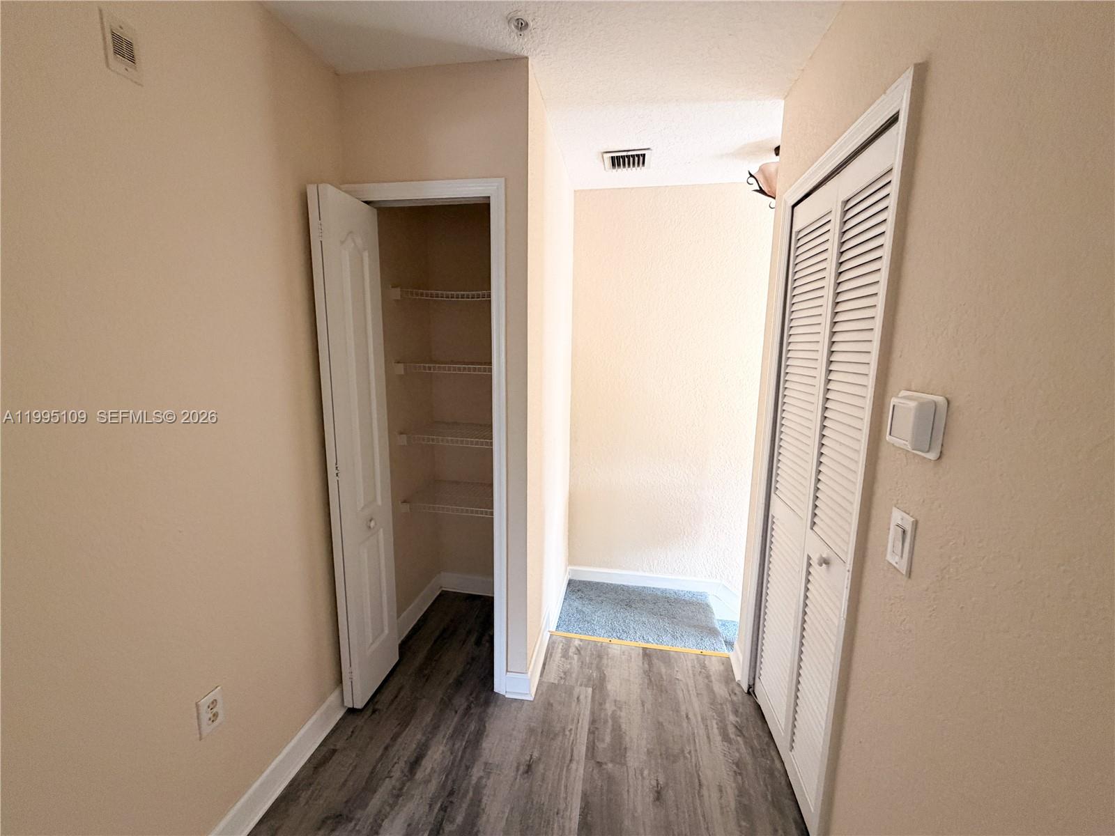 2039 2 / 3 1282 sq. ft. $ 2026-04-06 0 Photo