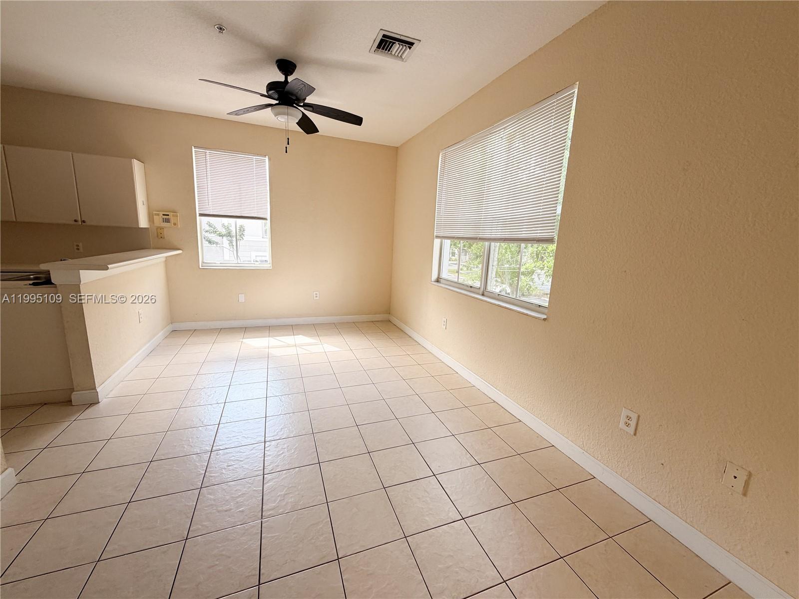 2039 2 / 3 1282 sq. ft. $ 2026-04-06 0 Photo