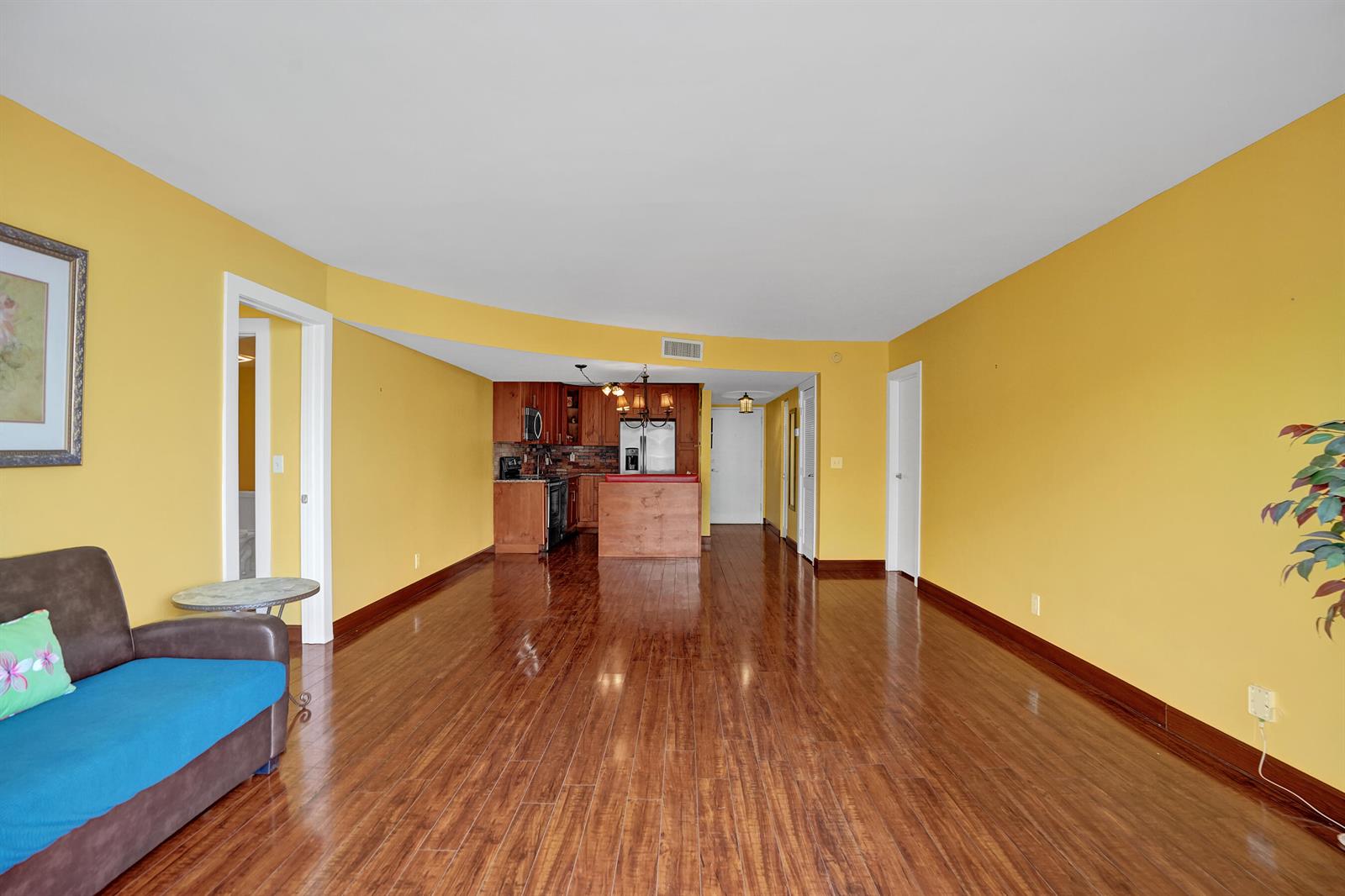 Photo of 2301 Ocean  #1408, Hollywood, Florida, 33019 - DSC07456
