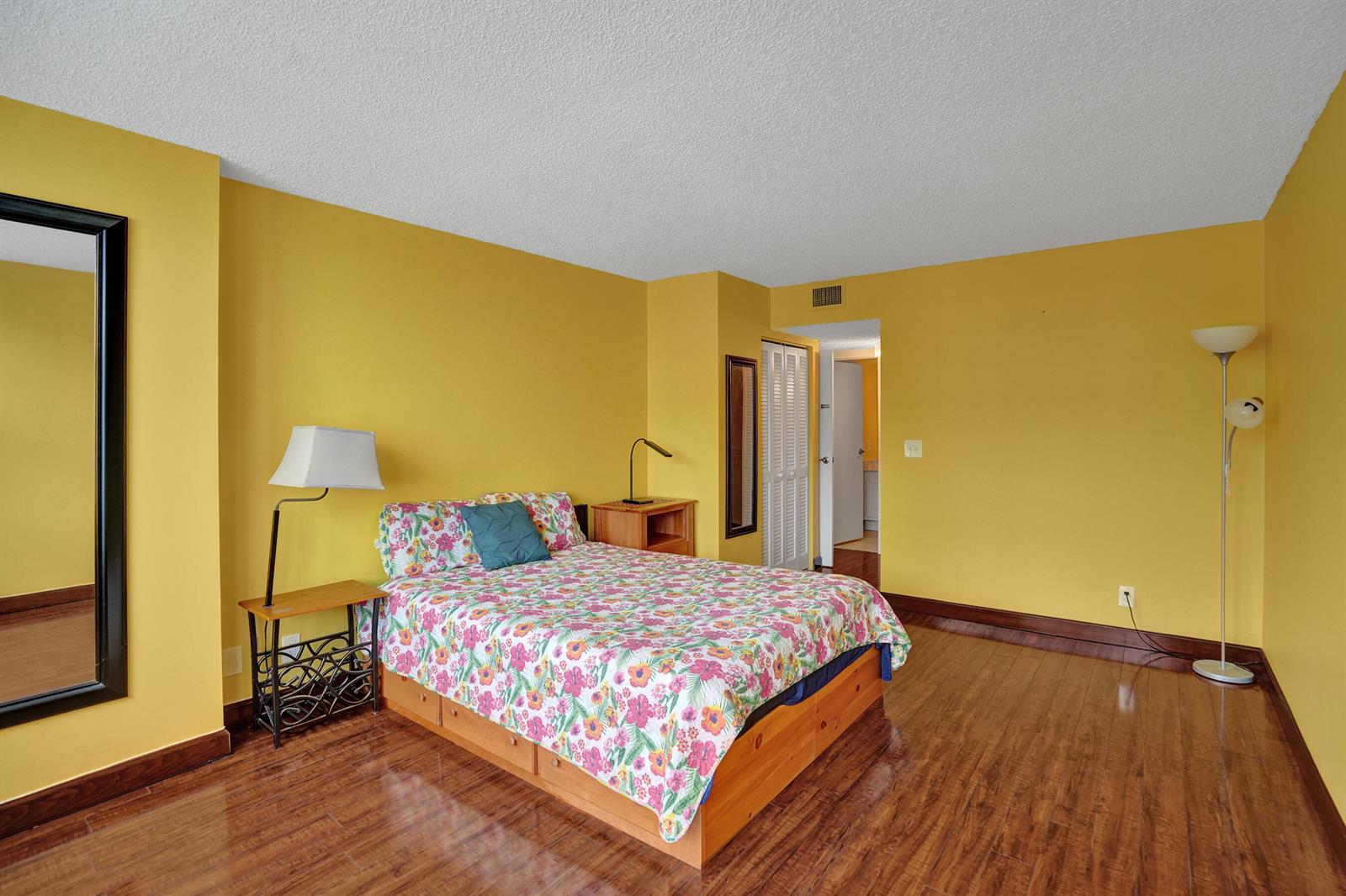 Photo of 2301 Ocean  #1408, Hollywood, Florida, 33019 - DSC07285