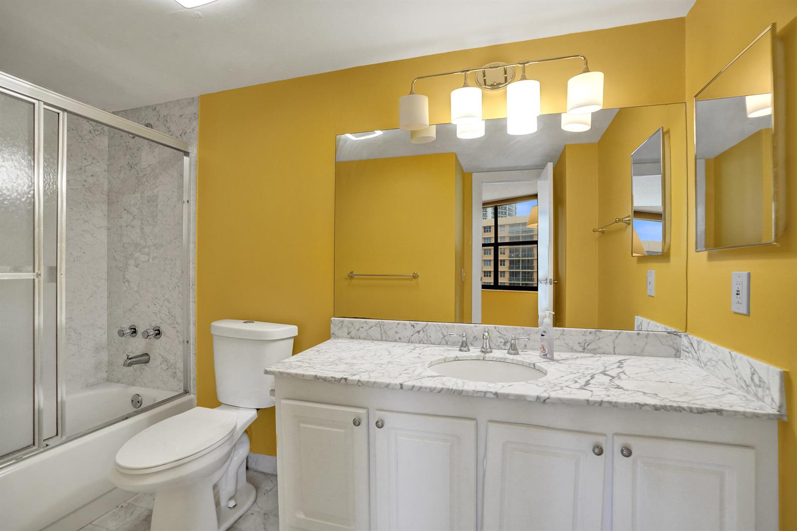 Photo of 2301 Ocean  #1408, Hollywood, Florida, 33019 - DSC07351