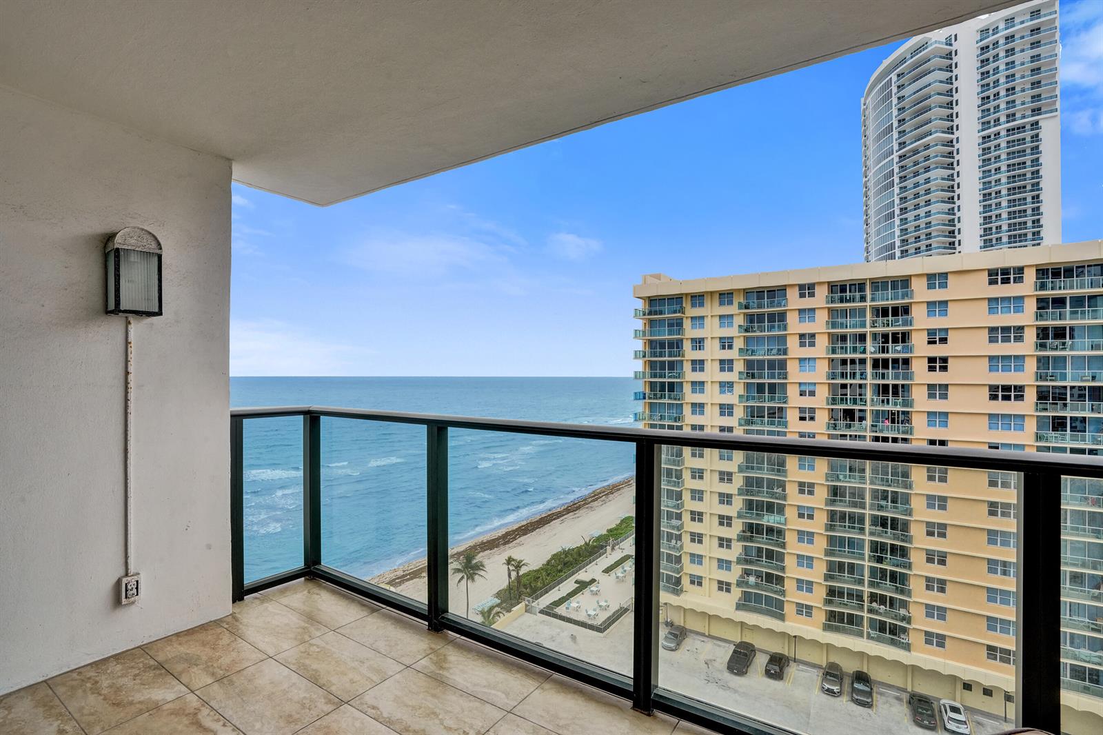 Photo of 2301 Ocean  #1408, Hollywood, Florida, 33019 - DSC07366
