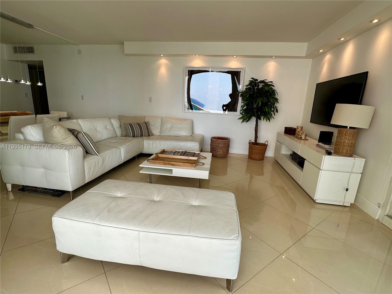 See details 1405 2 / 2 1603 sq. ft. $ 2026-04-22 0 Photo