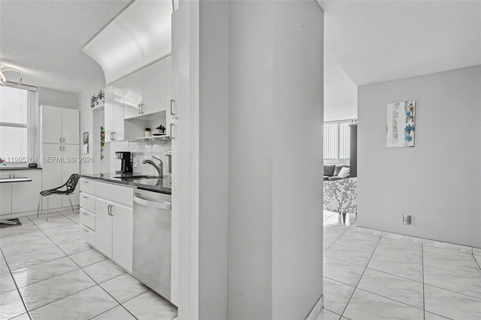 See details 700 2 / 2 1284 sq. ft. $ 2026-04-05 0 Photo