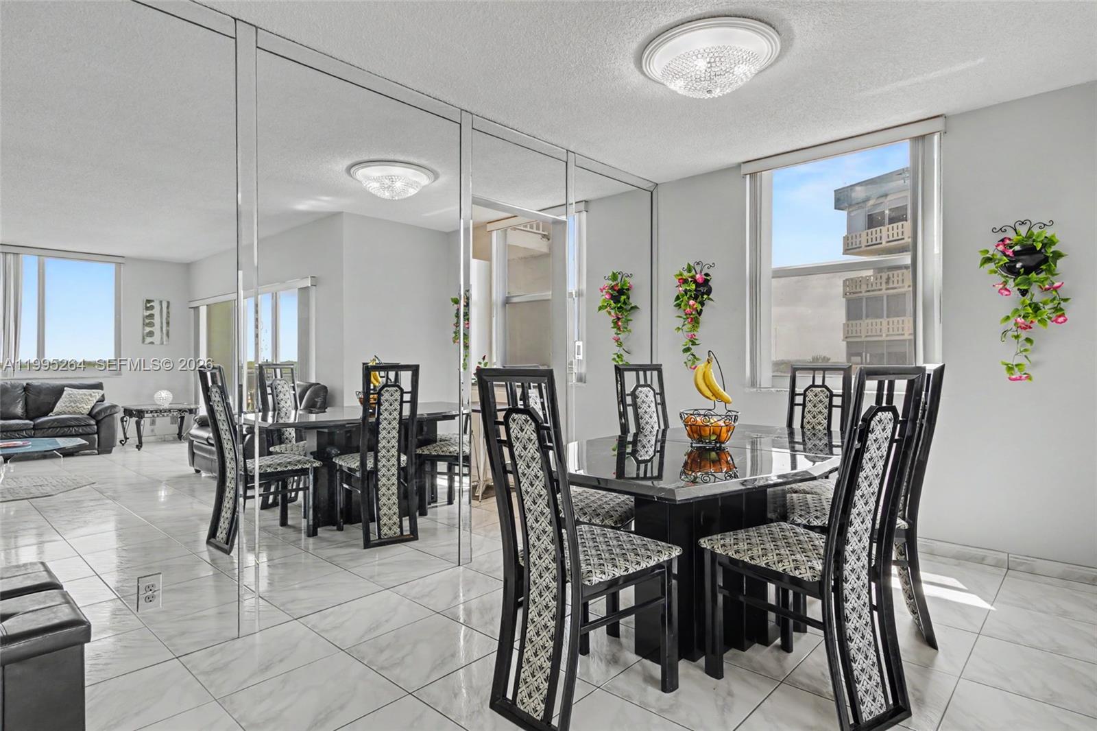 See details 700 2 / 2 1284 sq. ft. $ 2026-04-05 0 Photo