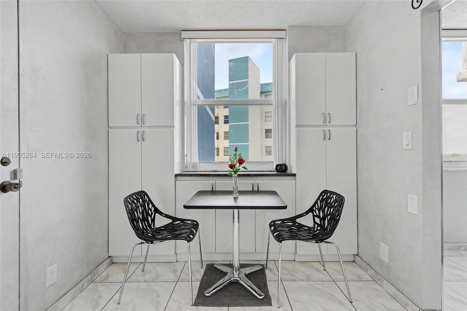 See details 700 2 / 2 1284 sq. ft. $ 2026-04-05 0 Photo