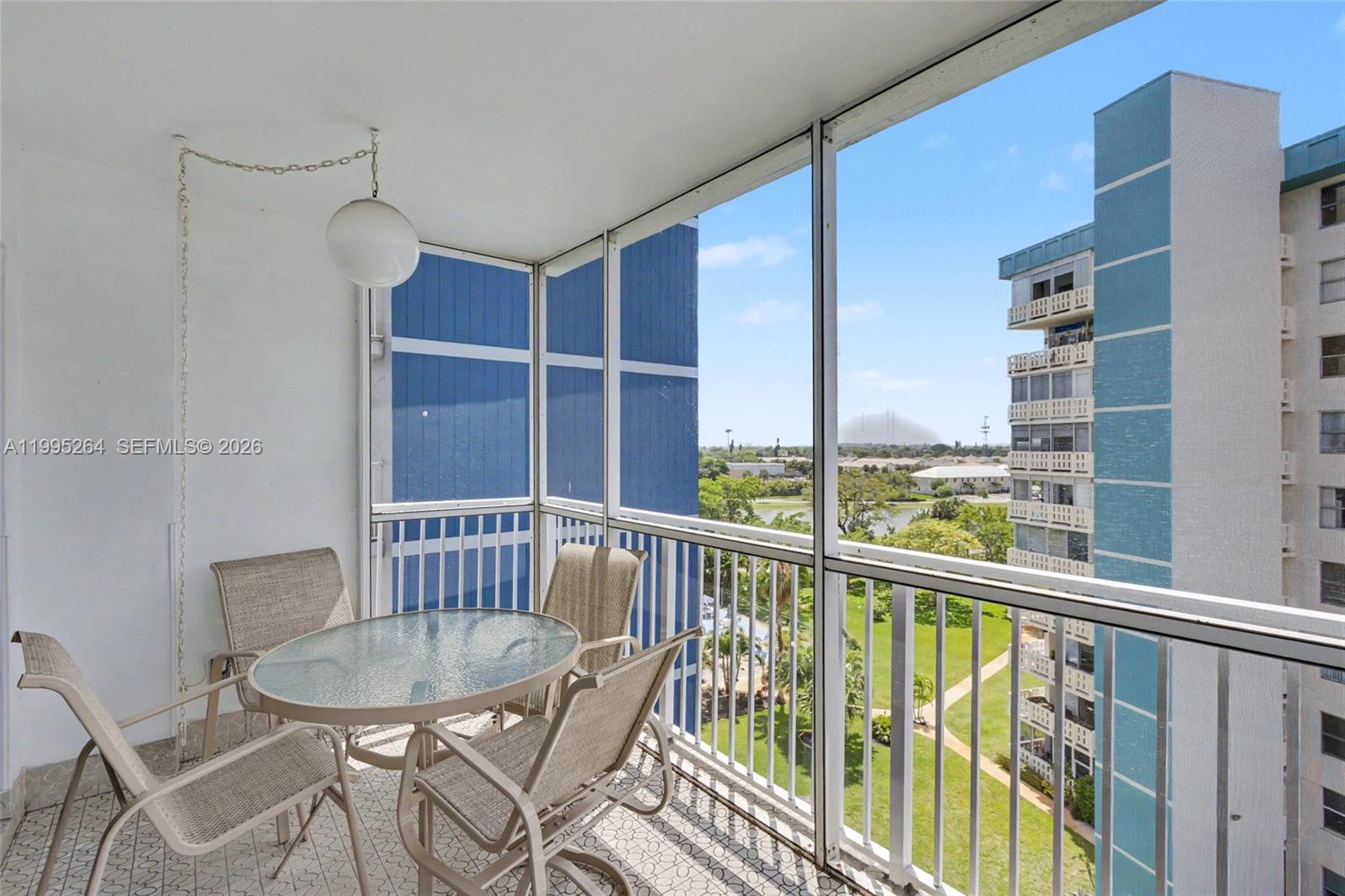 See details 700 2 / 2 1284 sq. ft. $ 2026-04-05 0 Photo