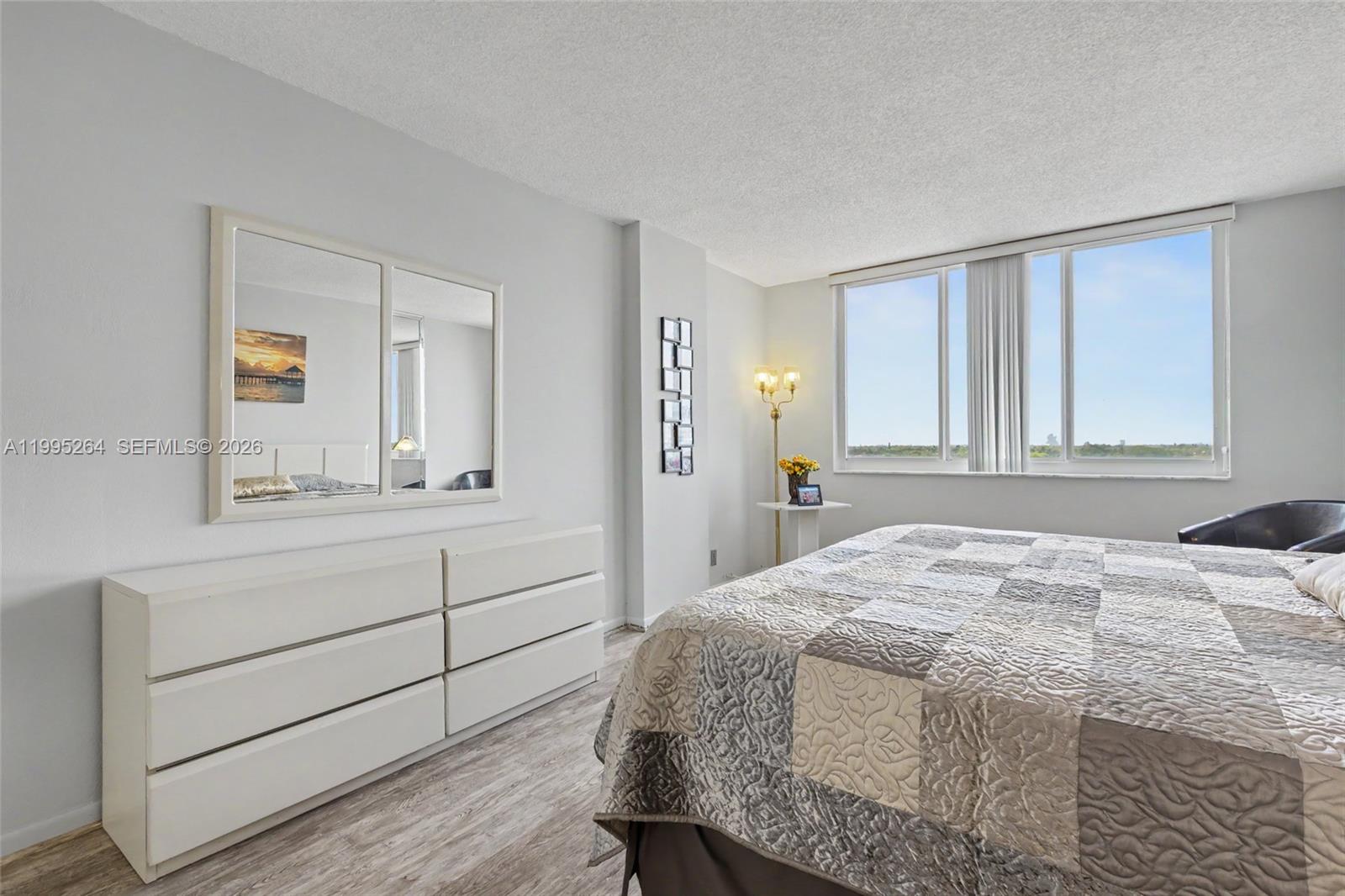 See details 700 2 / 2 1284 sq. ft. $ 2026-04-05 0 Photo