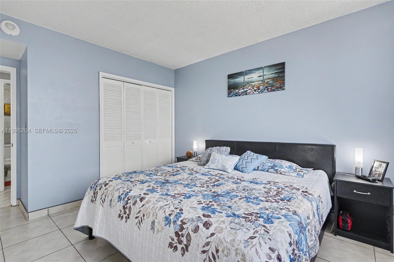 See details 700 2 / 2 1284 sq. ft. $ 2026-04-05 0 Photo