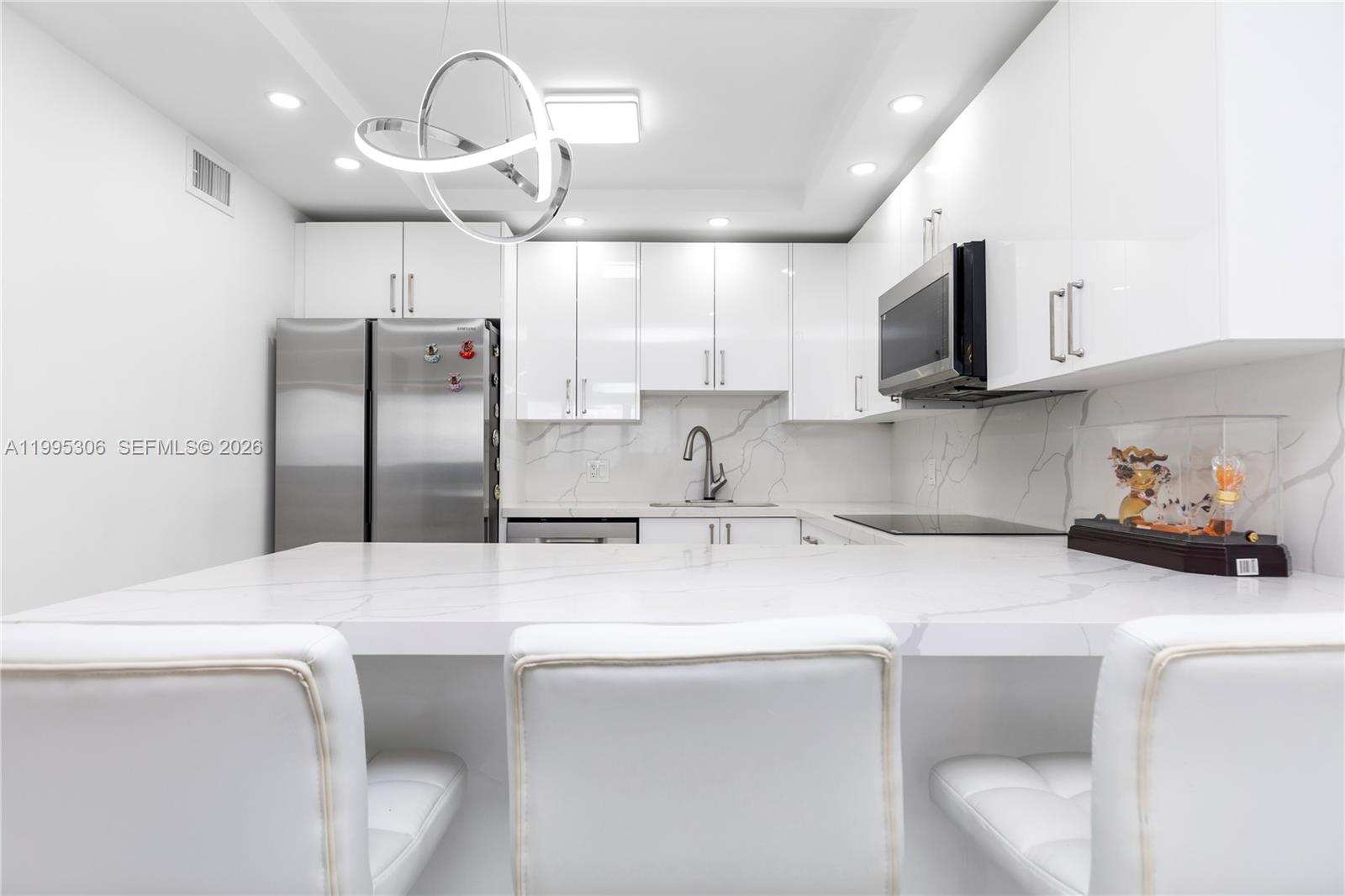 Photo of 2201 Ocean Dr  #902, Hollywood, Florida, 33019 - 